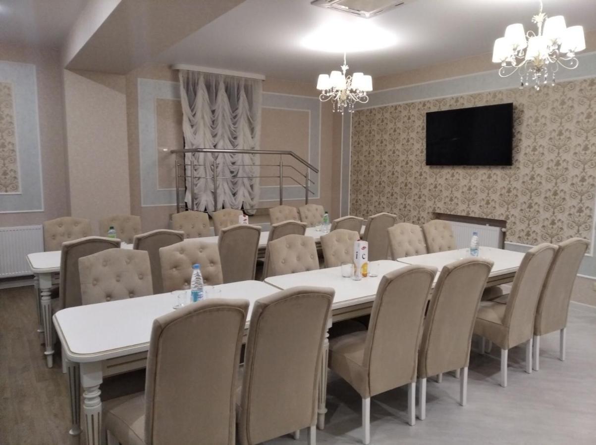 Villa Sarra Baranavichy Extérieur photo
